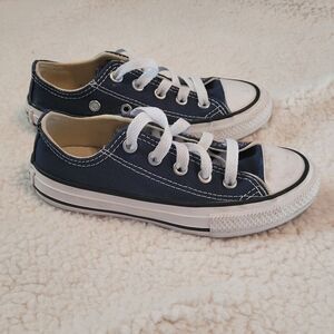 Converse All Star Low Top Youth 11 Navy Canvas Sneakers Chuck Taylor Shoes